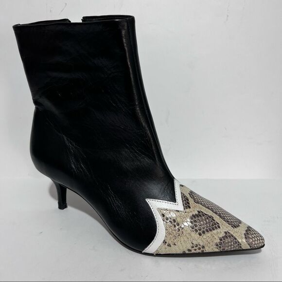 RAYE • Savvy Bootie in Black - Picture 6 of 12